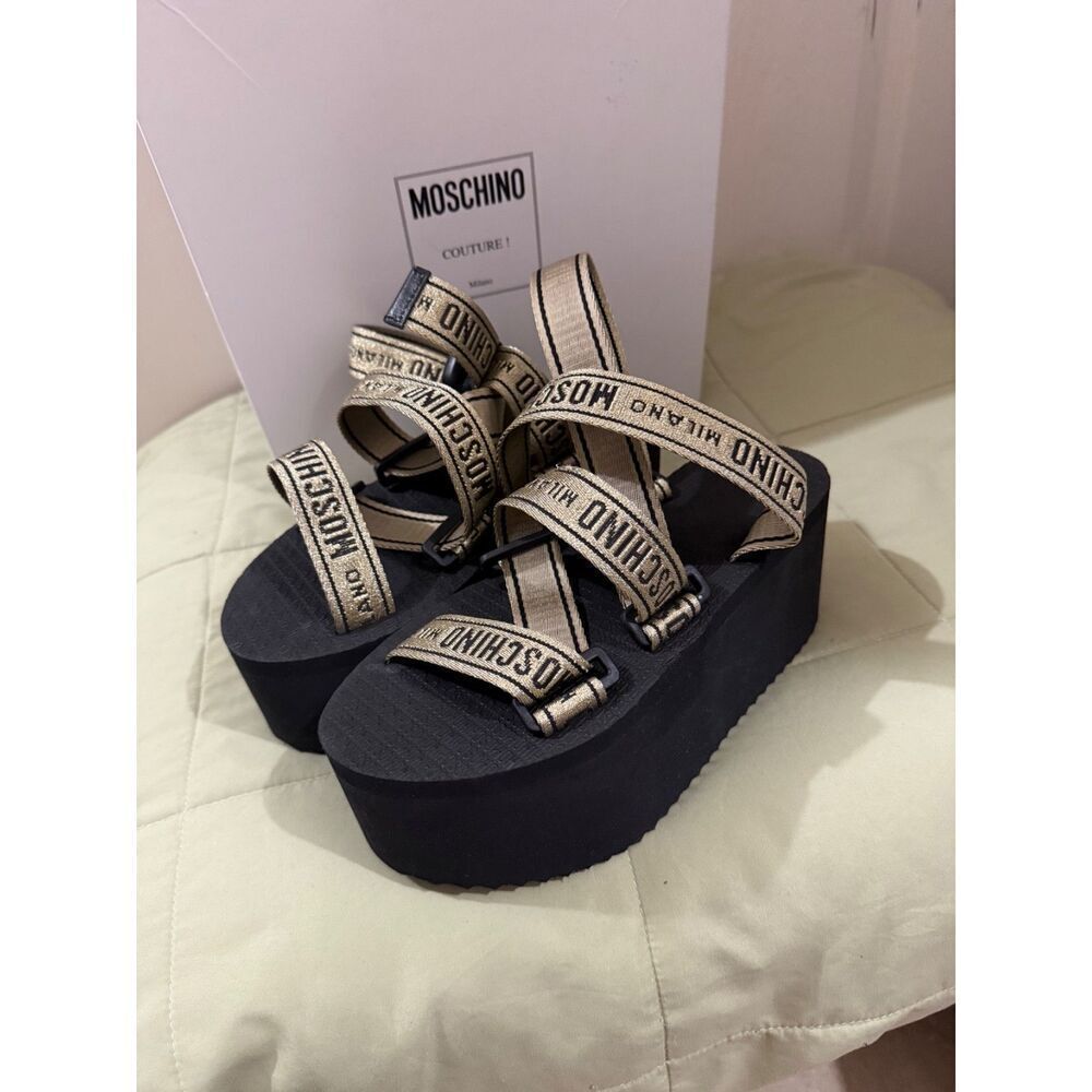 Moschino Logo Tape multi-strap sandals in black and gold - Picture 4 of 12